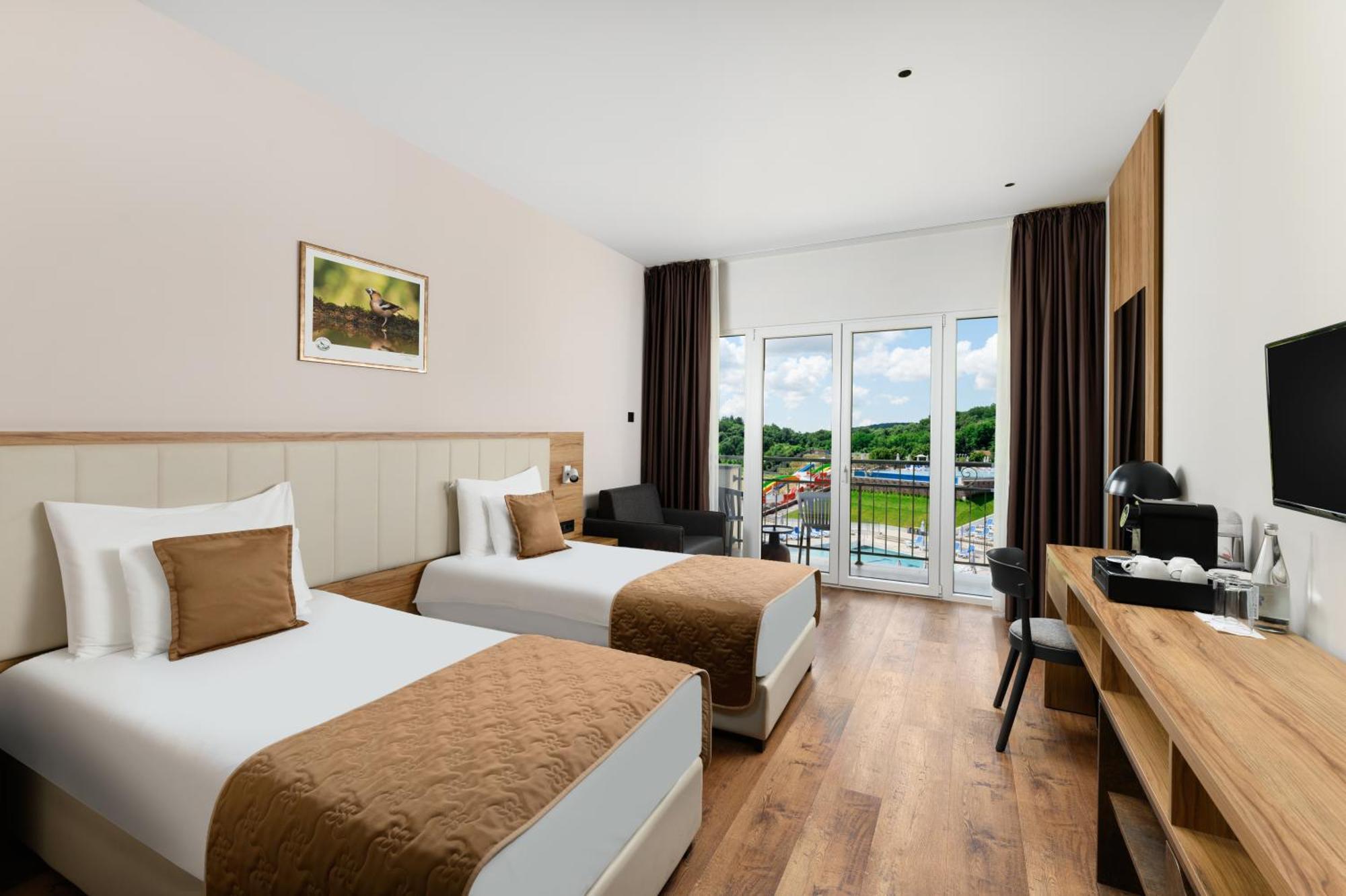 Movenpick Resort And Spa Fruske Terme Vrdnik Buitenkant foto