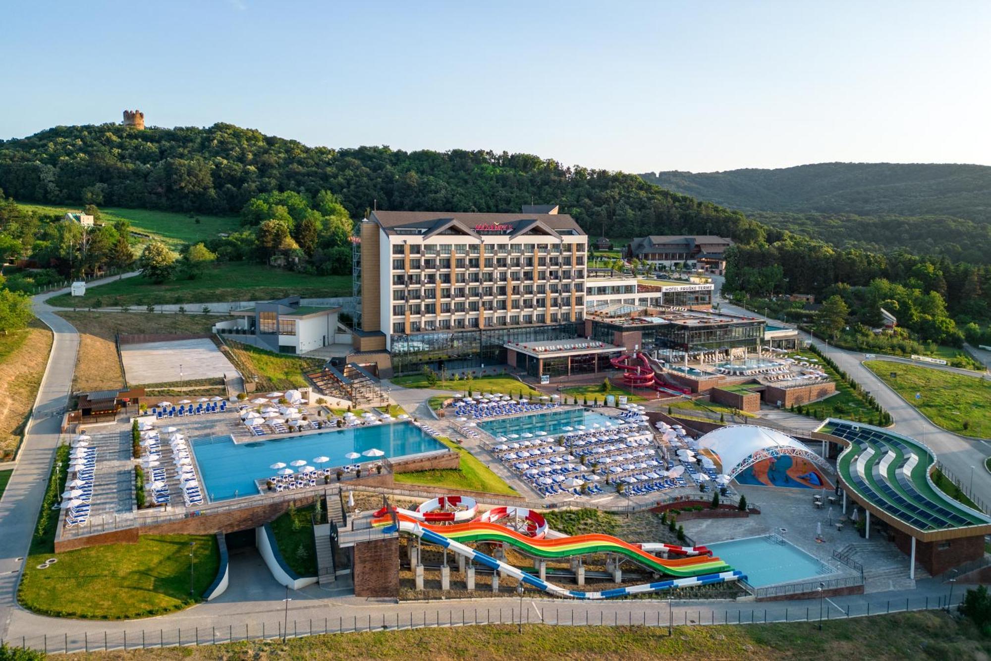 Movenpick Resort And Spa Fruske Terme Vrdnik Buitenkant foto