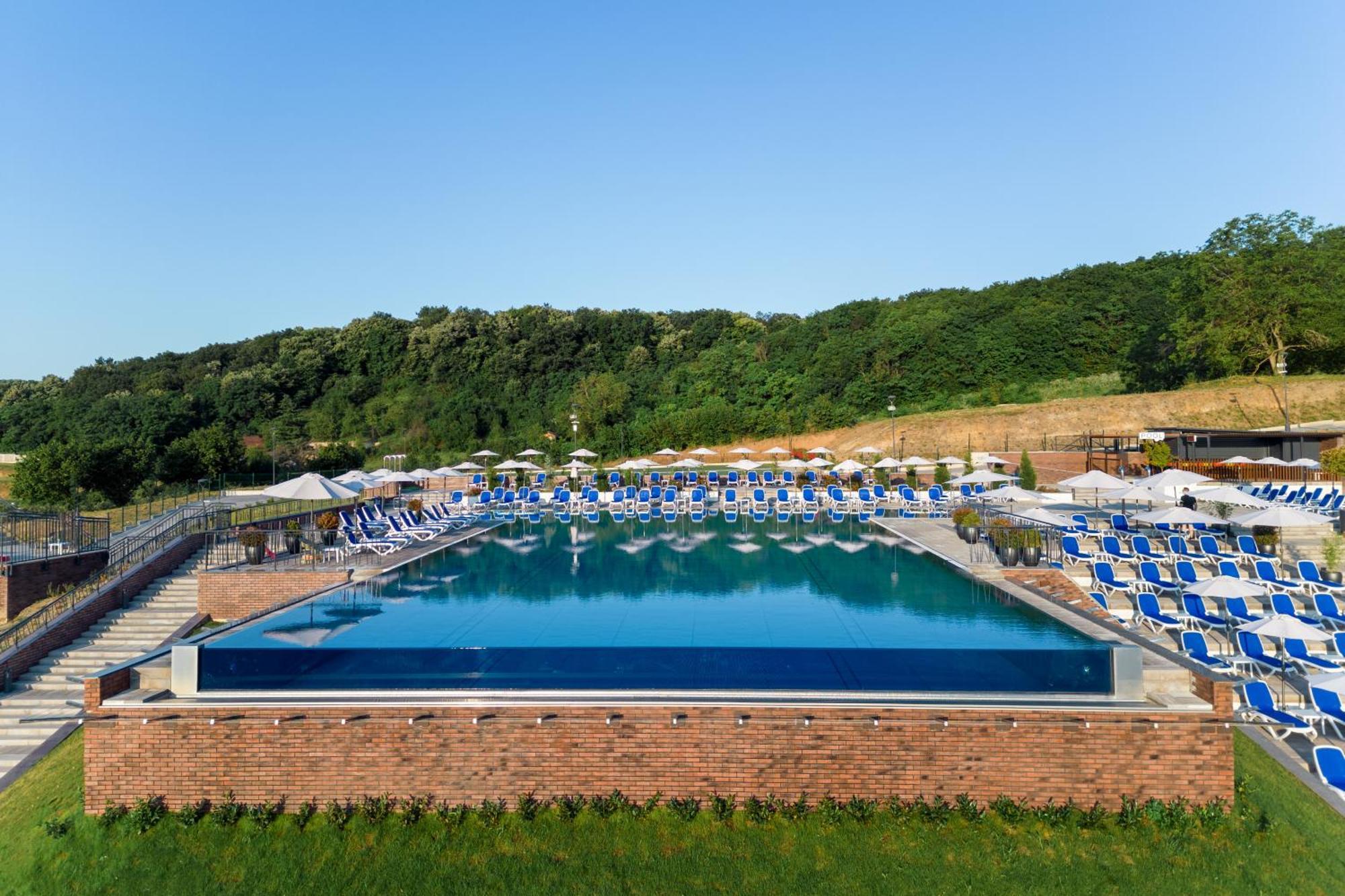 Movenpick Resort And Spa Fruske Terme Vrdnik Buitenkant foto
