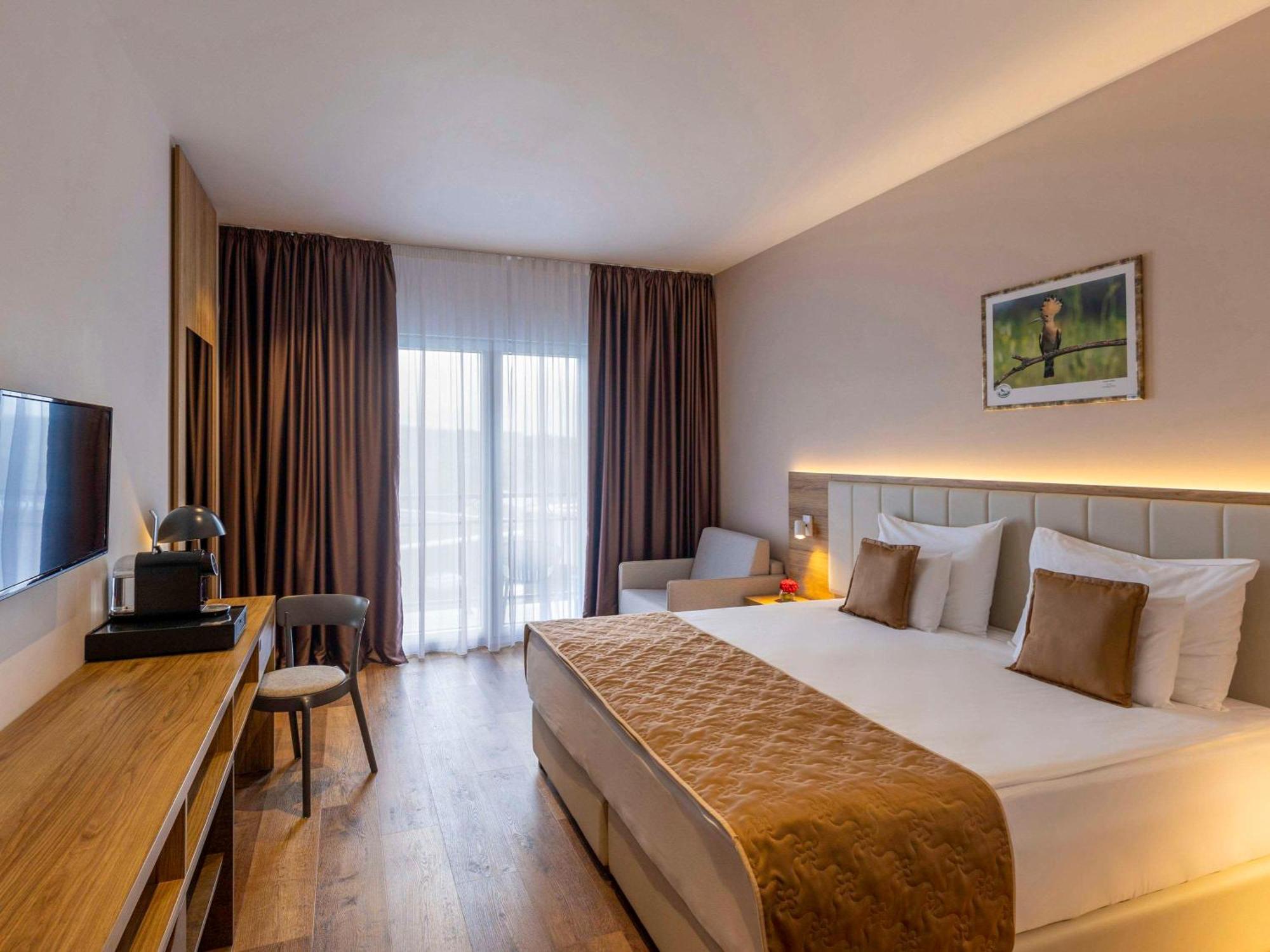 Movenpick Resort And Spa Fruske Terme Vrdnik Buitenkant foto
